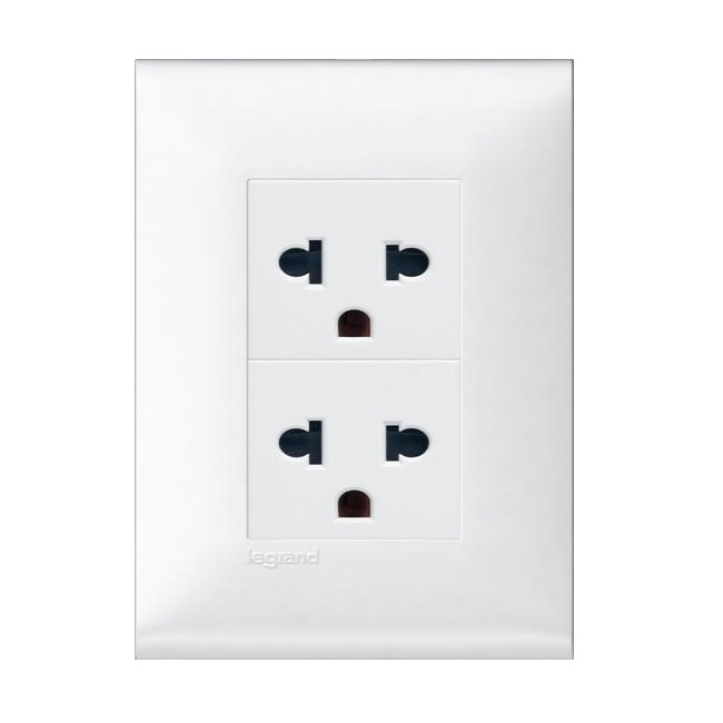 Ổ cắm đôi ba chấu Legrand Rivia 1 Ổ cắm đôi ba chấu Legrand Rivia